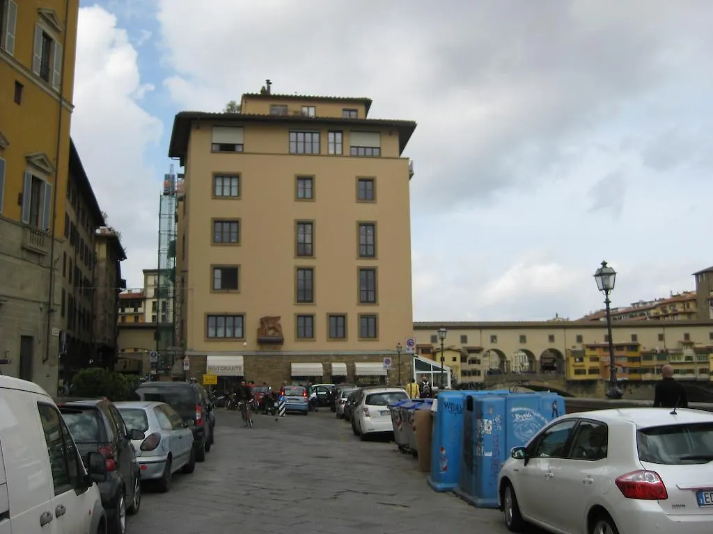 Ponte Vecchio Studio Apartment Florença 0*,  Itália