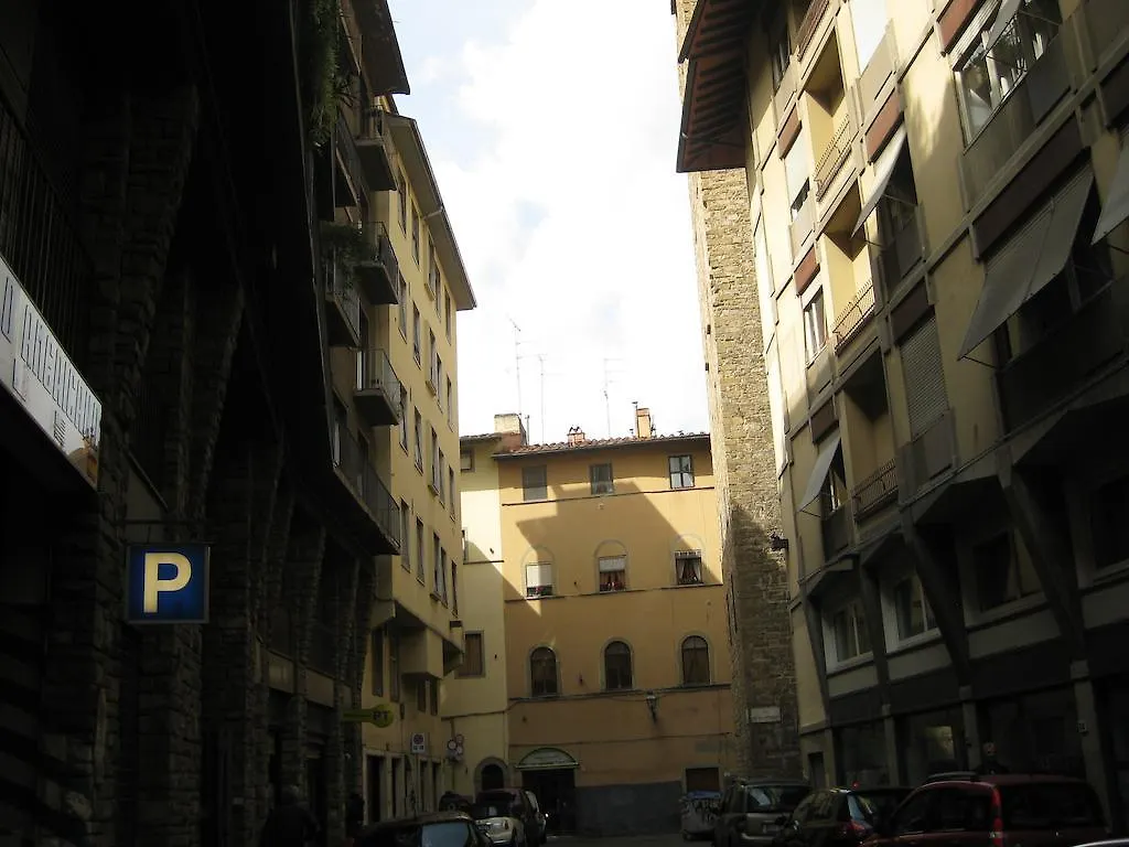 Ponte Vecchio Studio Apartment Florença