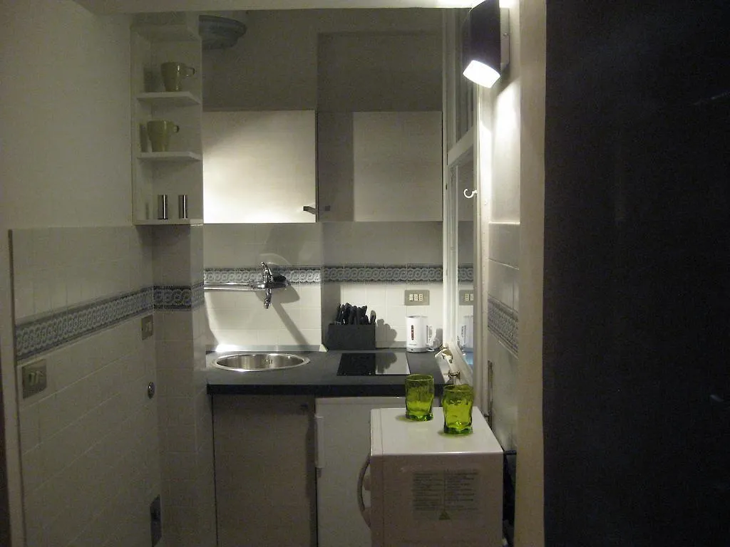 Ponte Vecchio Studio Apartment Florence