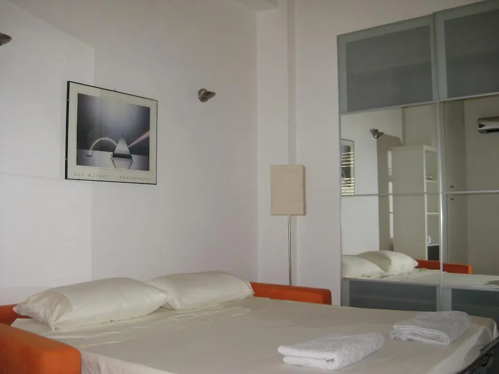 Ponte Vecchio Studio Apartment Florence