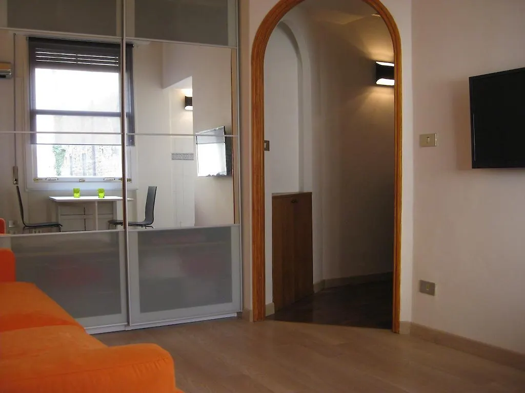 Ponte Vecchio Studio Apartment Florence